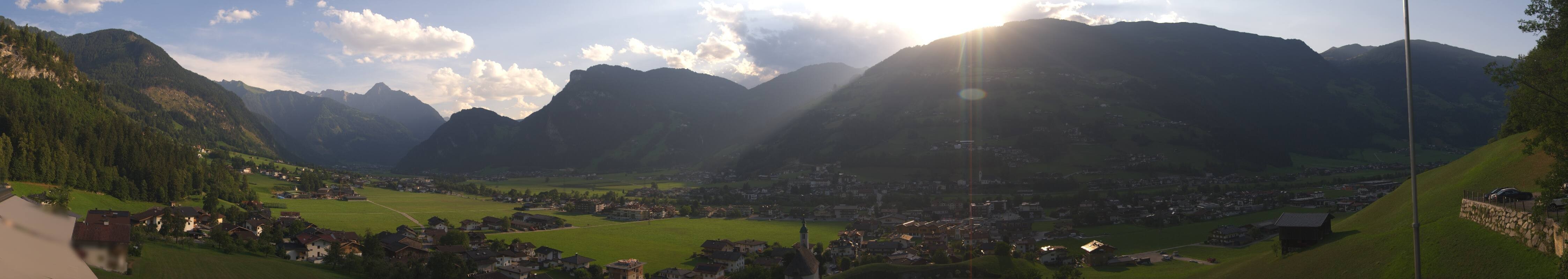 Archiv Foto Webcam Blick von Bichl auf Mayrhofen