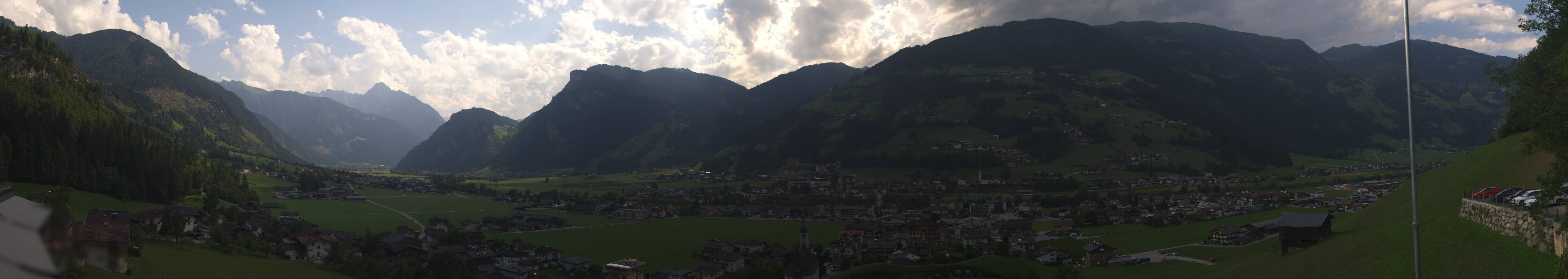 Archived image Webcam Panoramic View Mayrhofen