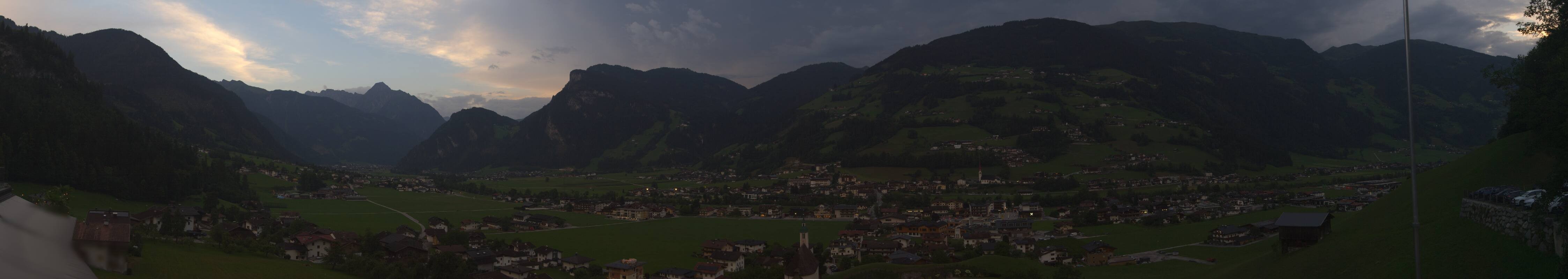 Archiv Foto Webcam Blick von Bichl auf Mayrhofen