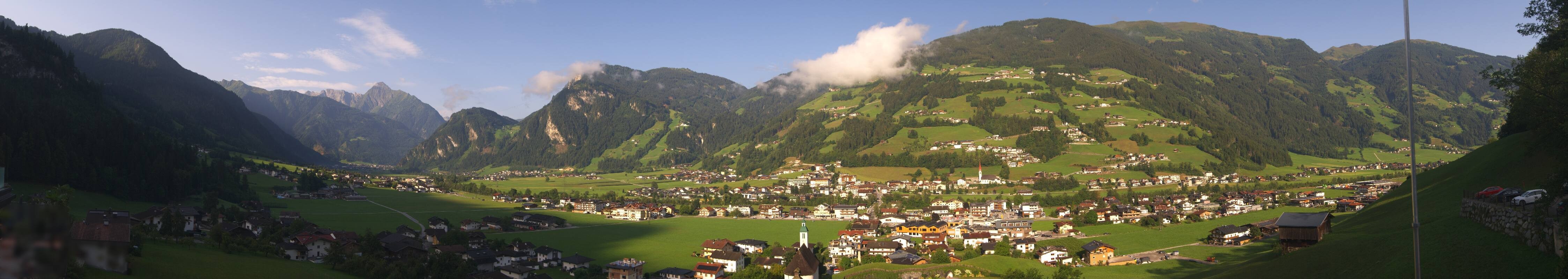 Archived image Webcam Panoramic View Mayrhofen