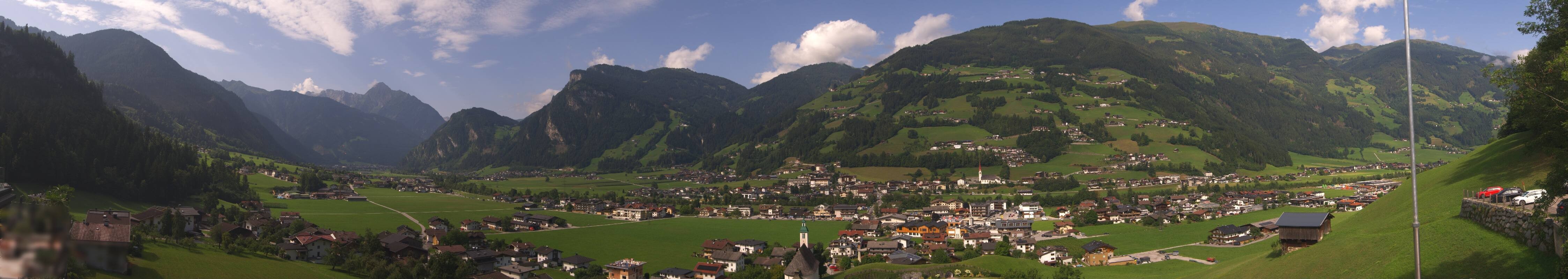 Archived image Webcam Panoramic View Mayrhofen