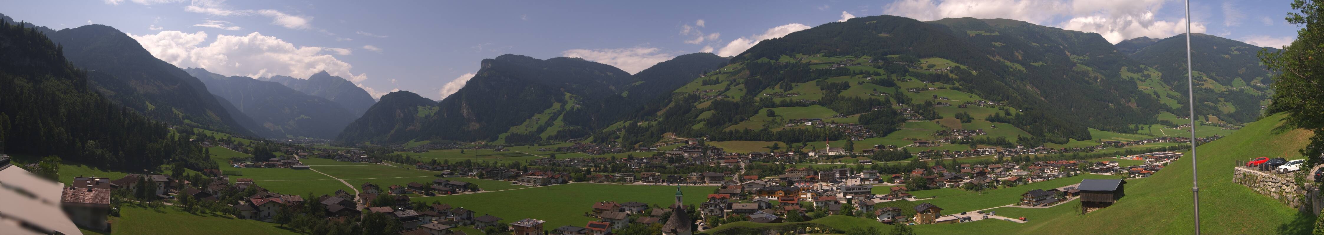 Archived image Webcam Panoramic View Mayrhofen