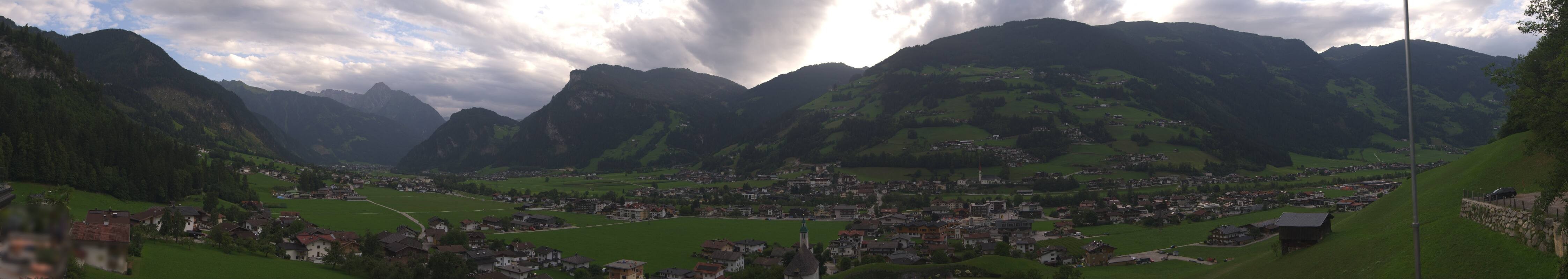 Archiv Foto Webcam Blick von Bichl auf Mayrhofen