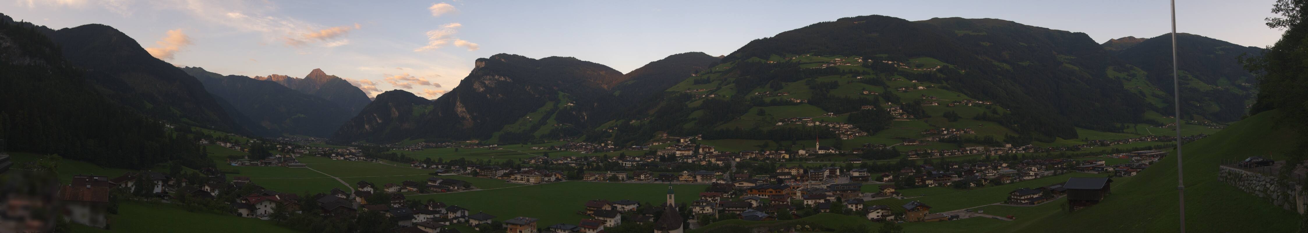 Archiv Foto Webcam Blick von Bichl auf Mayrhofen