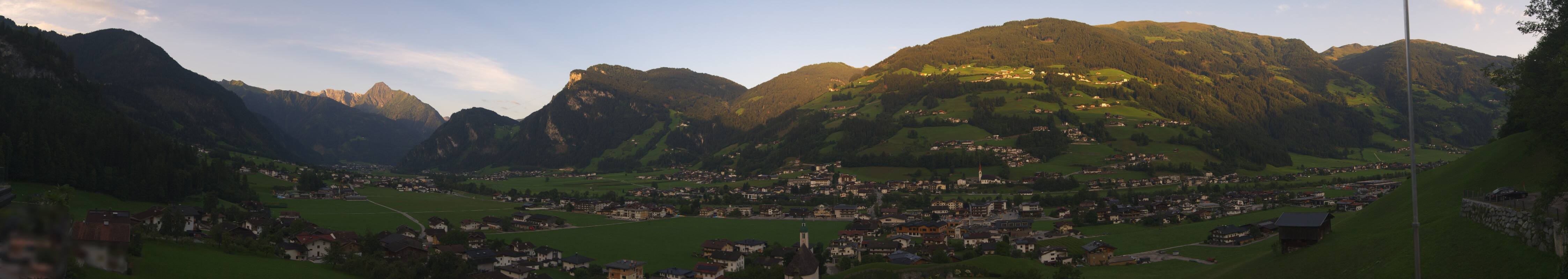 Archiv Foto Webcam Blick von Bichl auf Mayrhofen