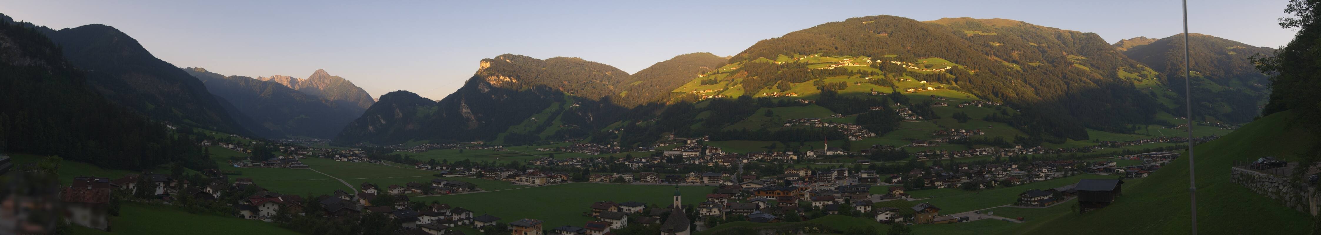 Archiv Foto Webcam Blick von Bichl auf Mayrhofen