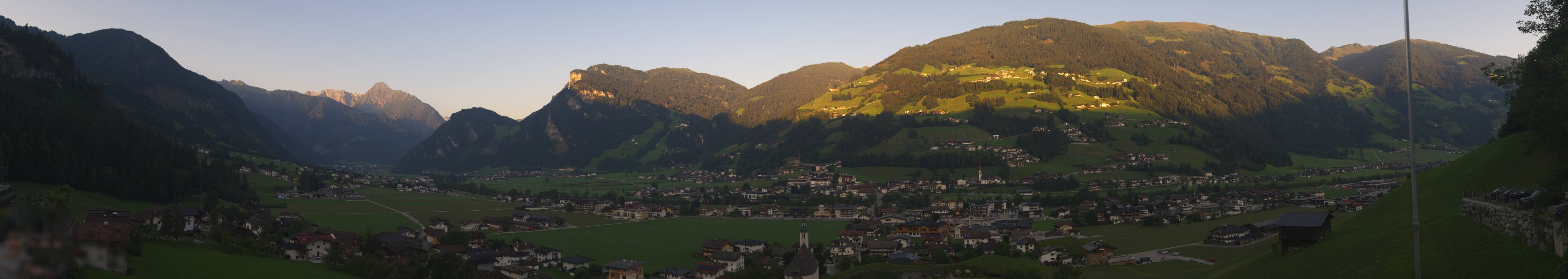 Archiv Foto Webcam Blick von Bichl auf Mayrhofen