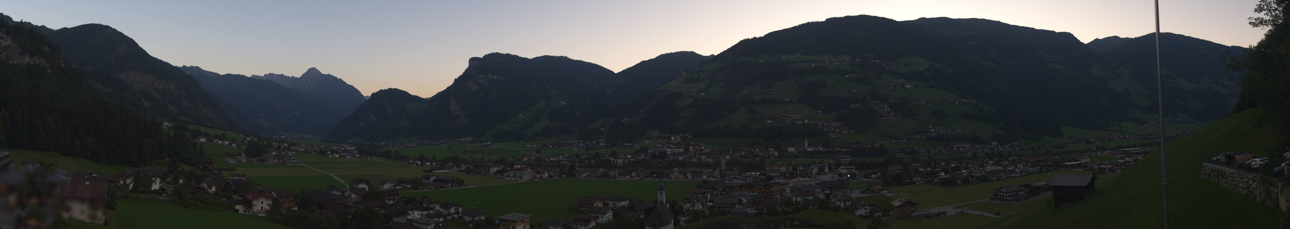 Archiv Foto Webcam Blick von Bichl auf Mayrhofen