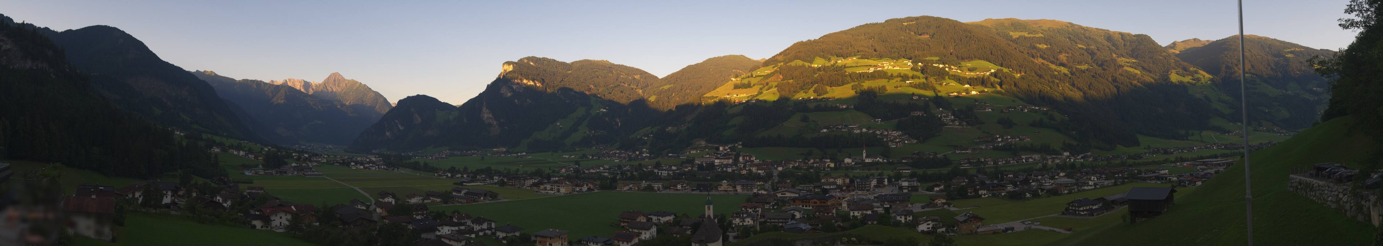 Archiv Foto Webcam Blick von Bichl auf Mayrhofen