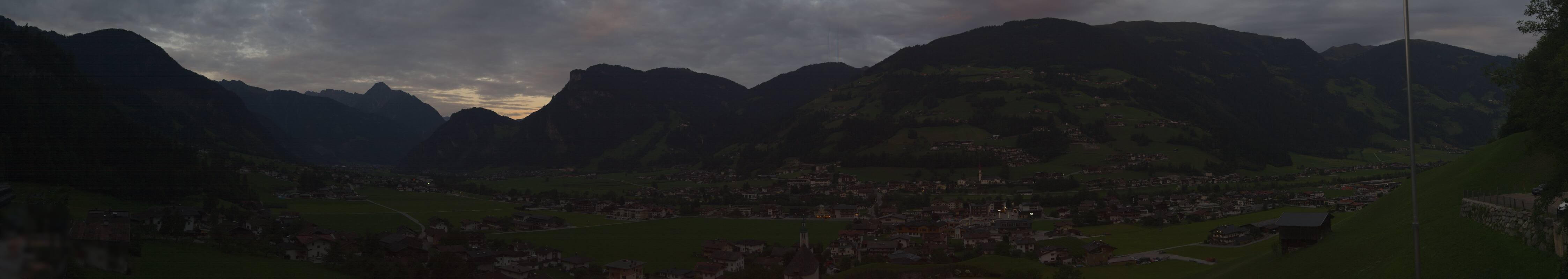 Archiv Foto Webcam Blick von Bichl auf Mayrhofen