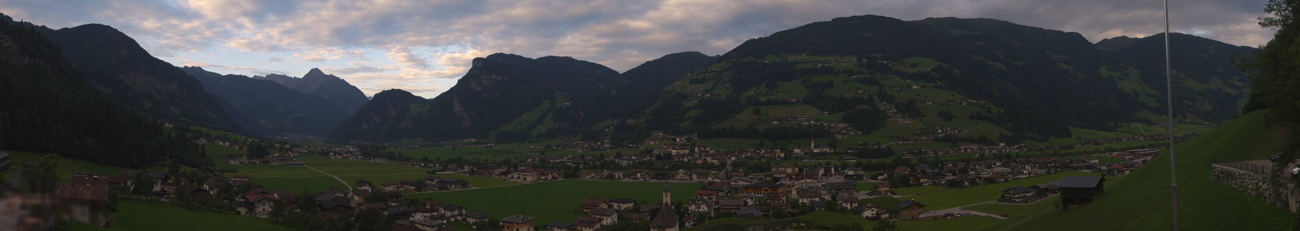 Archiv Foto Webcam Blick von Bichl auf Mayrhofen
