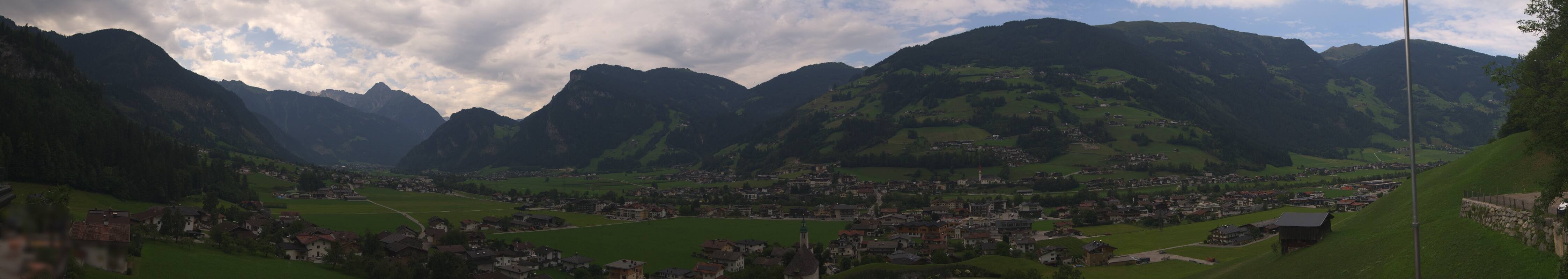 Archiv Foto Webcam Blick von Bichl auf Mayrhofen