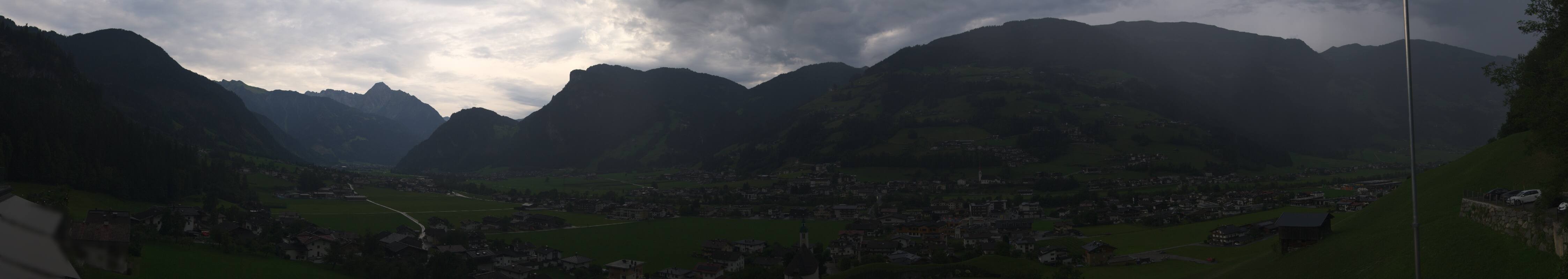 Archiv Foto Webcam Blick von Bichl auf Mayrhofen