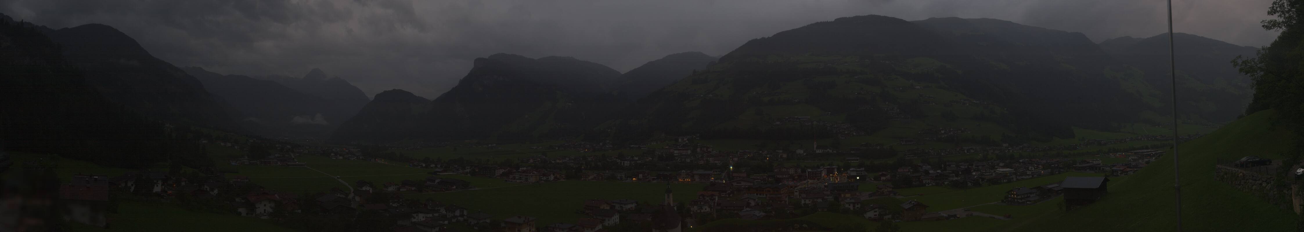 Archiv Foto Webcam Blick von Bichl auf Mayrhofen