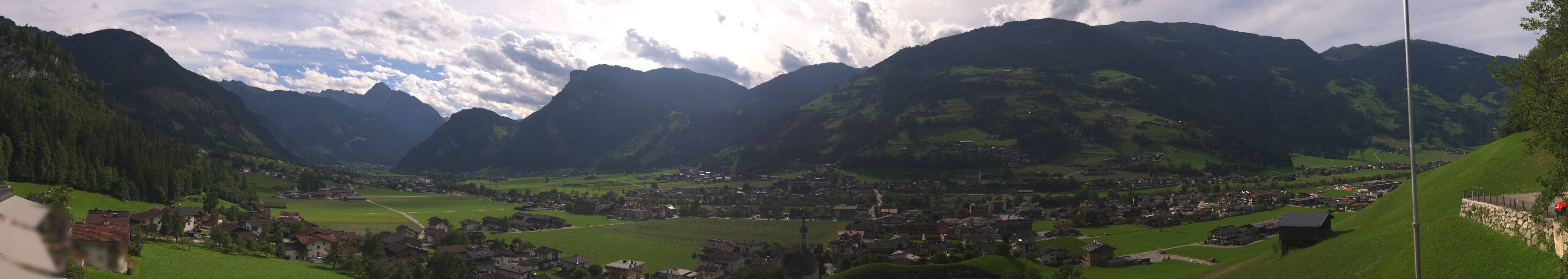 Archiv Foto Webcam Blick von Bichl auf Mayrhofen