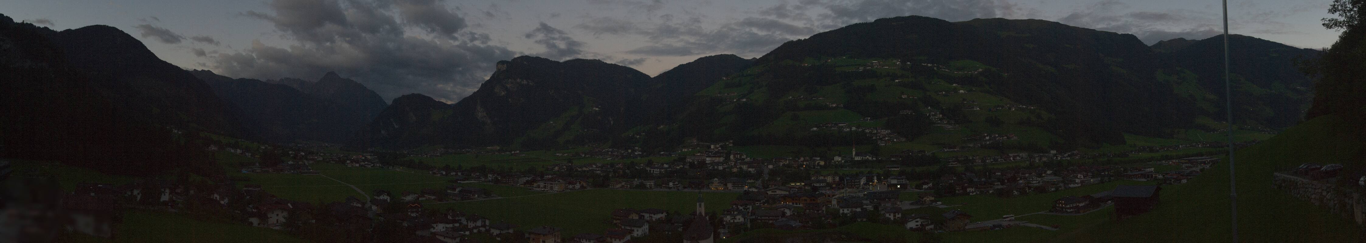 Archiv Foto Webcam Blick von Bichl auf Mayrhofen