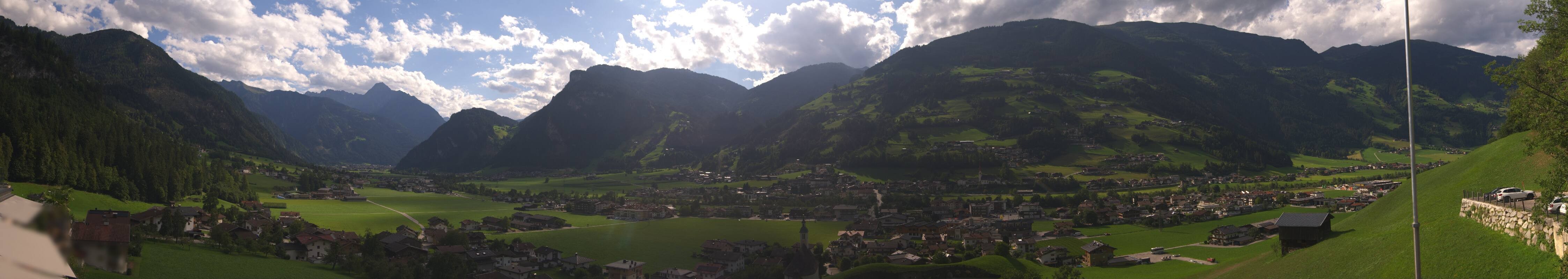 Archiv Foto Webcam Blick von Bichl auf Mayrhofen