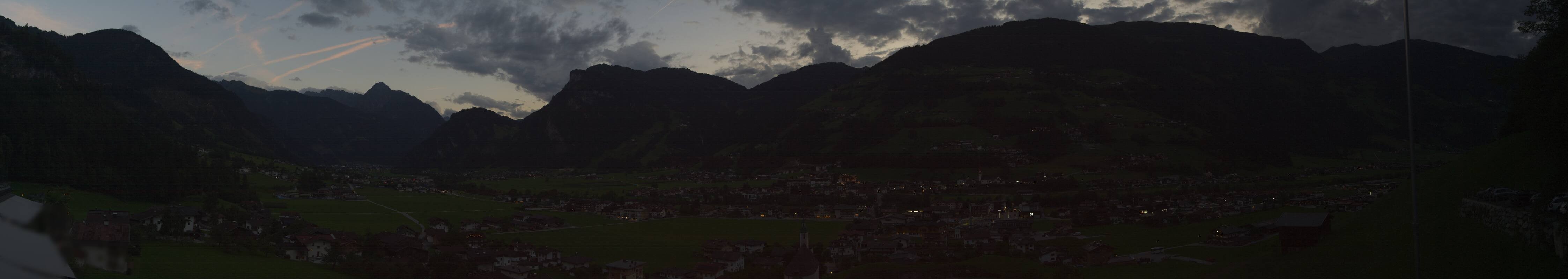 Archiv Foto Webcam Blick von Bichl auf Mayrhofen