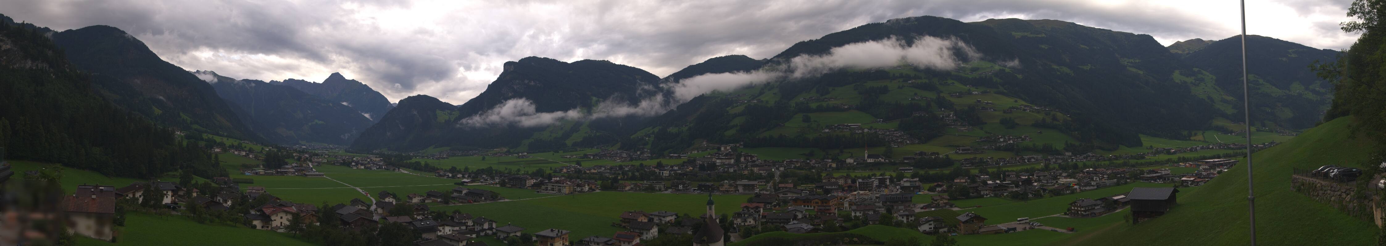 Archived image Webcam Panoramic View Mayrhofen