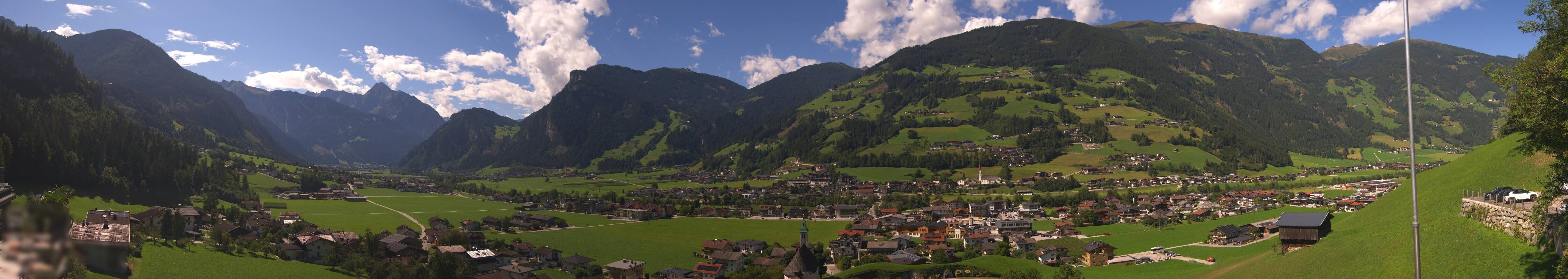 Archived image Webcam Panoramic View Mayrhofen