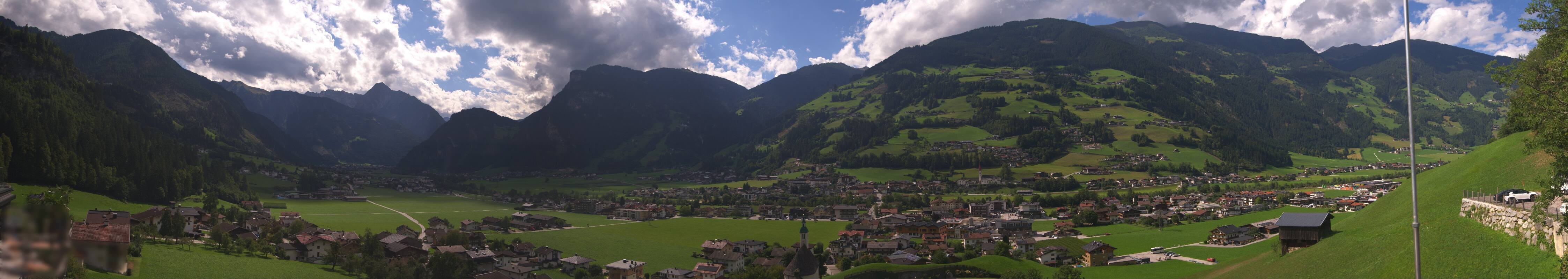 Archived image Webcam Panoramic View Mayrhofen