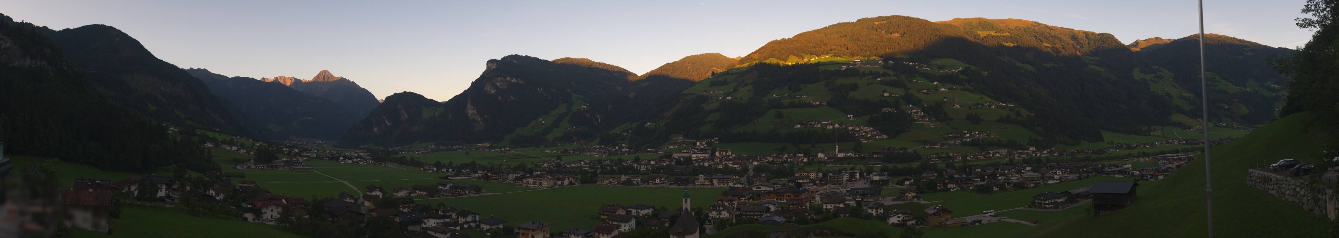 Archiv Foto Webcam Blick von Bichl auf Mayrhofen