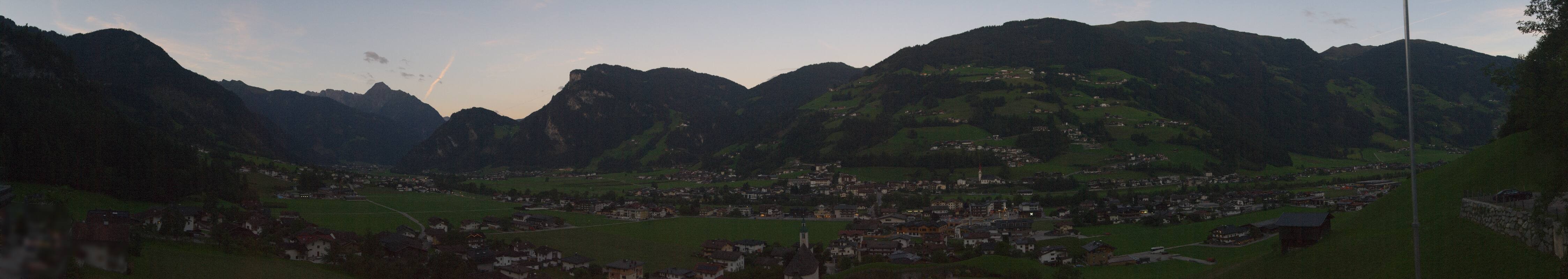 Archived image Webcam Panoramic View Mayrhofen