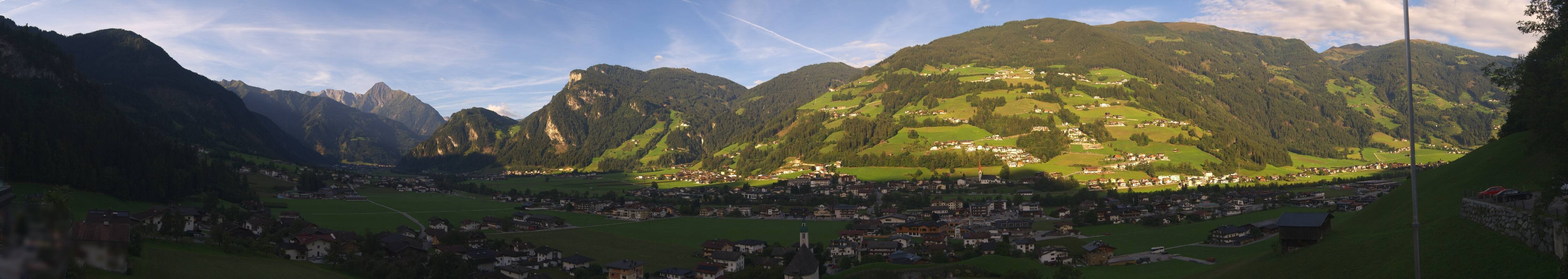Archived image Webcam Panoramic View Mayrhofen