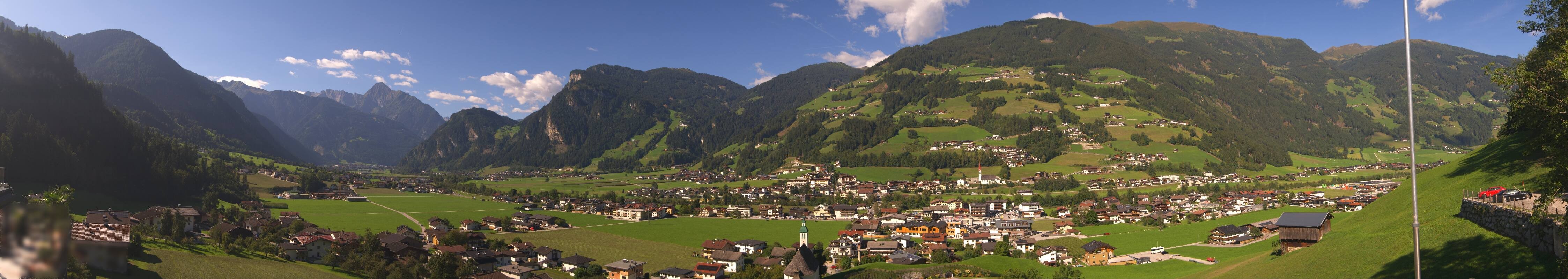 Archived image Webcam Panoramic View Mayrhofen