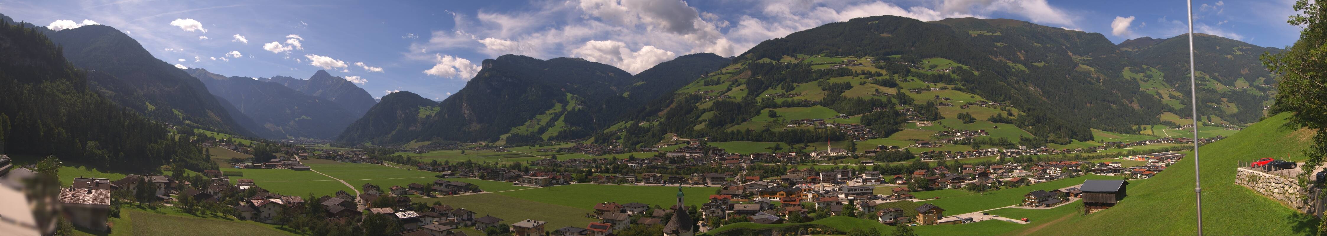 Archived image Webcam Panoramic View Mayrhofen