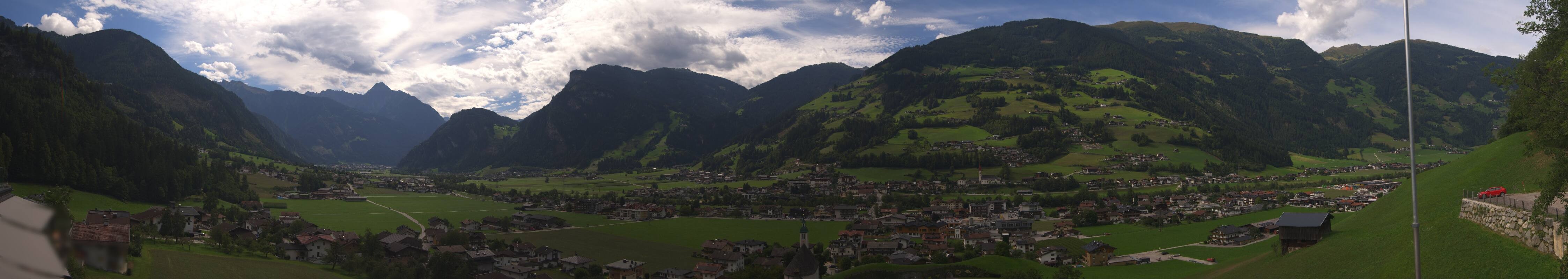 Archived image Webcam Panoramic View Mayrhofen