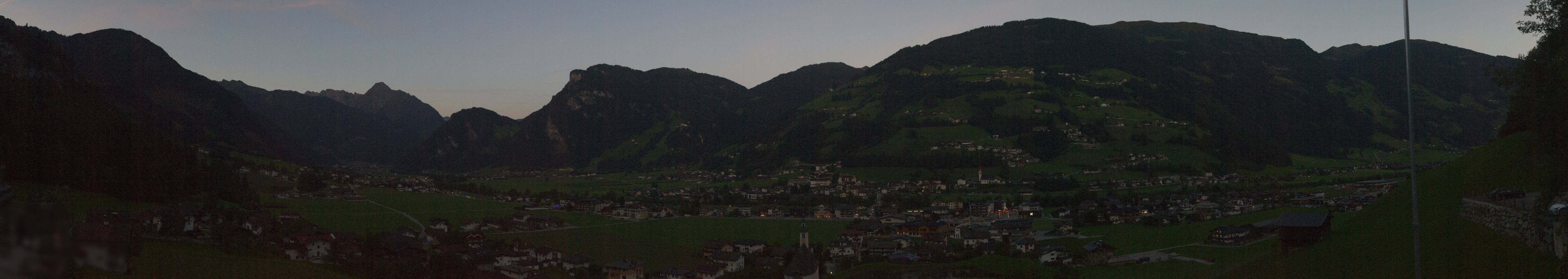 Archiv Foto Webcam Blick von Bichl auf Mayrhofen