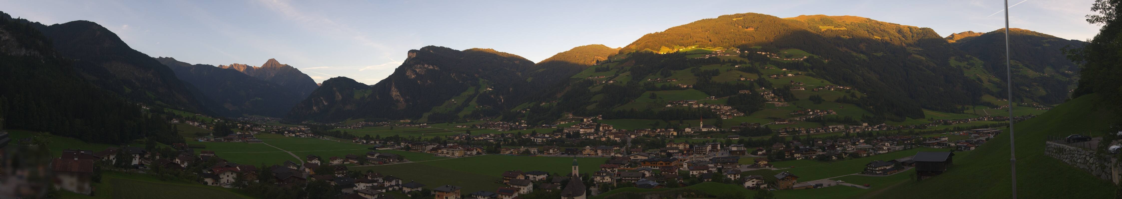 Archiv Foto Webcam Blick von Bichl auf Mayrhofen