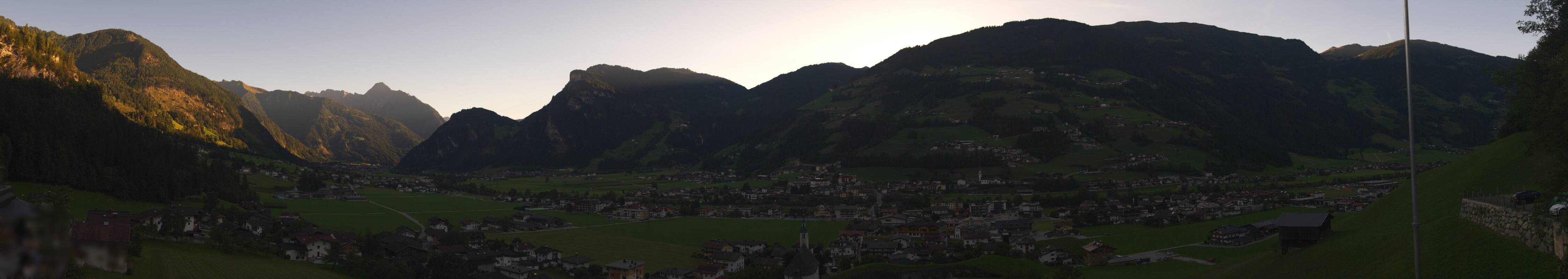 Archiv Foto Webcam Blick von Bichl auf Mayrhofen