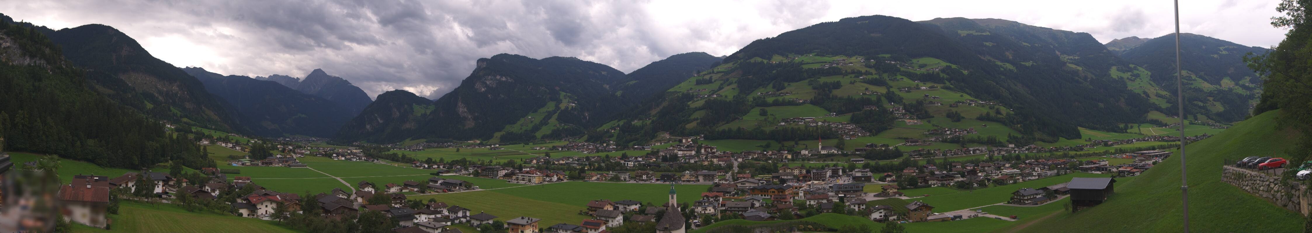 Archived image Webcam Panoramic View Mayrhofen