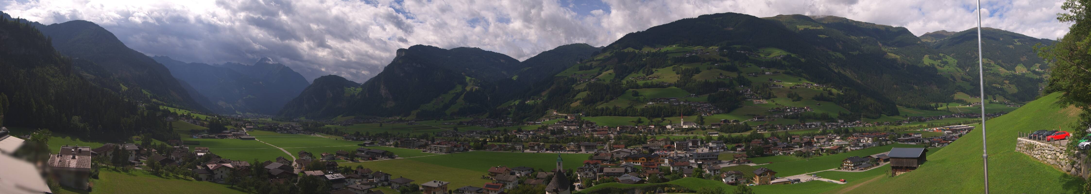 Archived image Webcam Panoramic View Mayrhofen