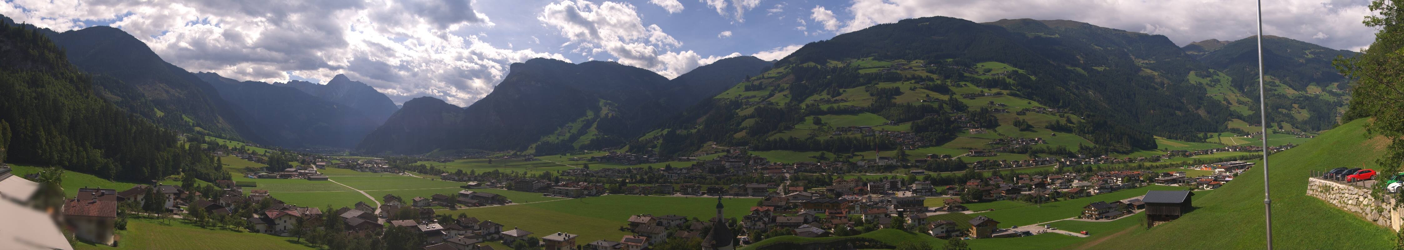 Archived image Webcam Panoramic View Mayrhofen