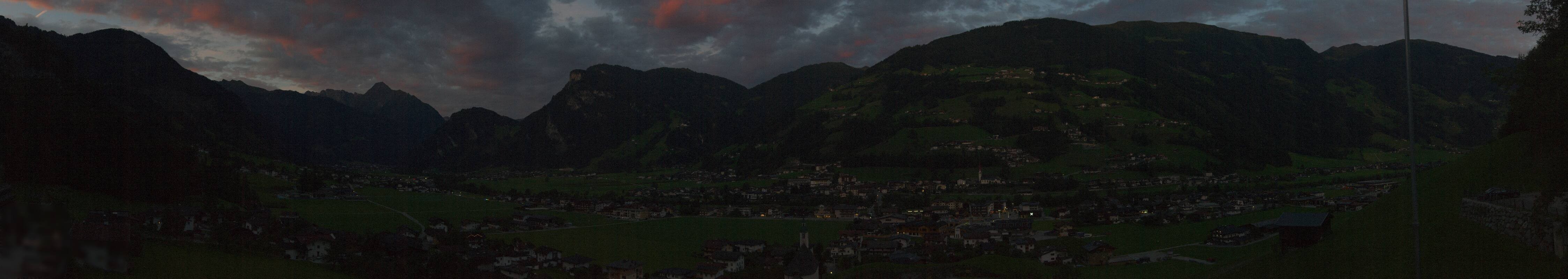 Archived image Webcam Panoramic View Mayrhofen