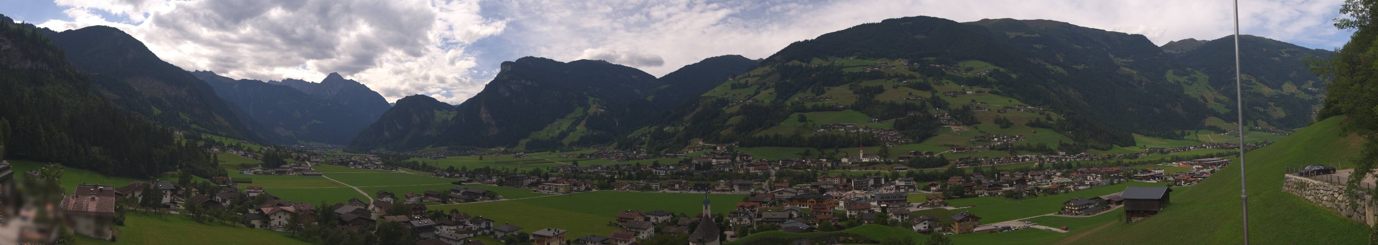 Archived image Webcam Panoramic View Mayrhofen
