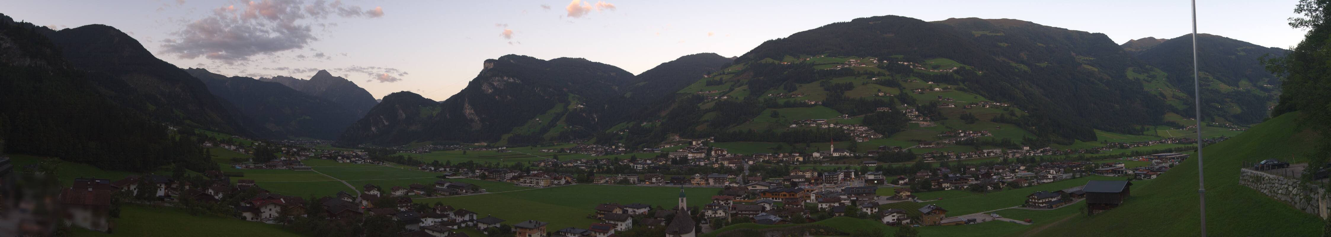 Archiv Foto Webcam Blick von Bichl auf Mayrhofen