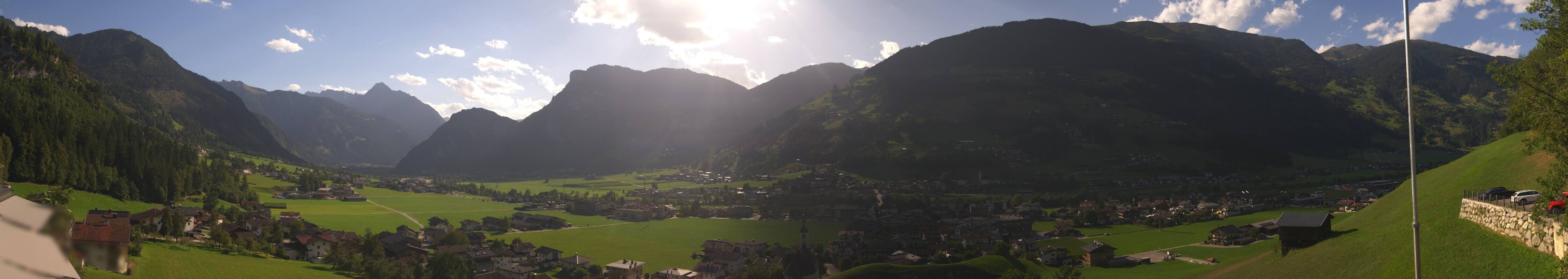 Archiv Foto Webcam Blick von Bichl auf Mayrhofen