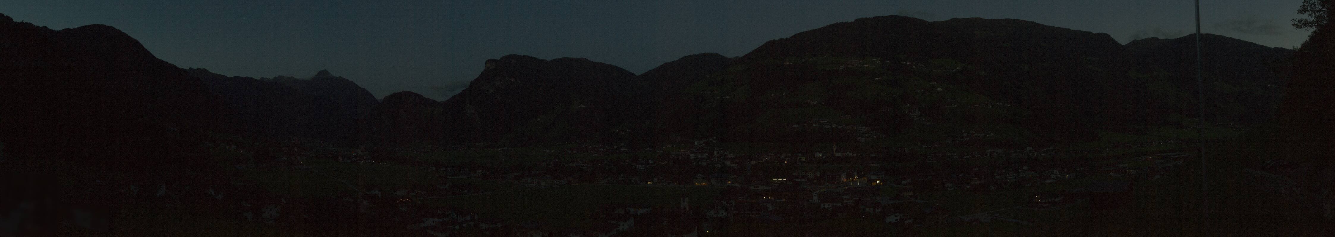 Archived image Webcam Panoramic View Mayrhofen