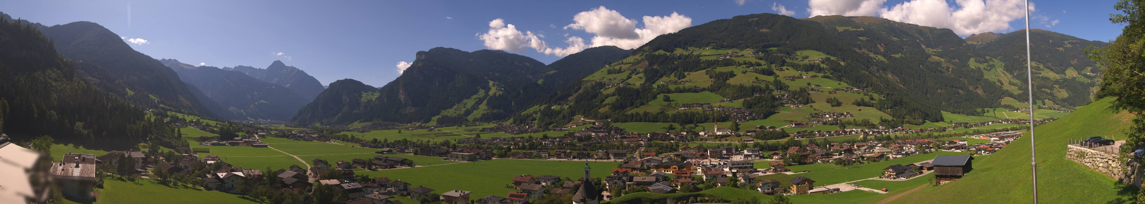 Archived image Webcam Panoramic View Mayrhofen