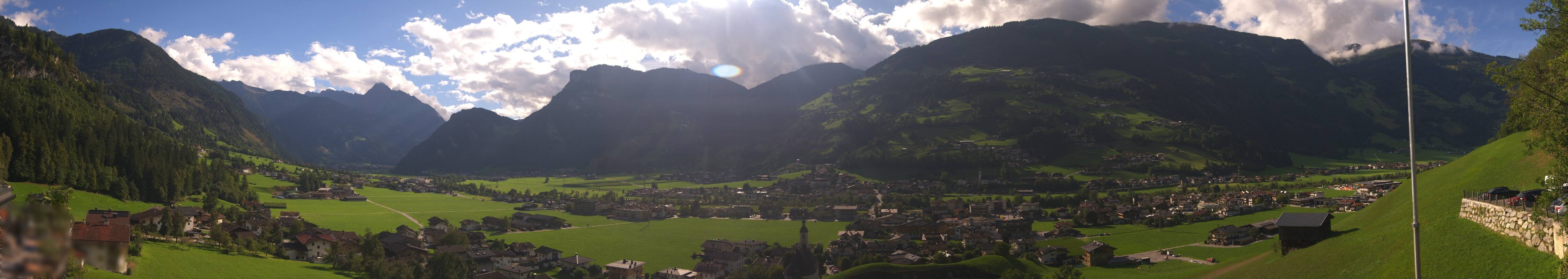 Archiv Foto Webcam Blick von Bichl auf Mayrhofen