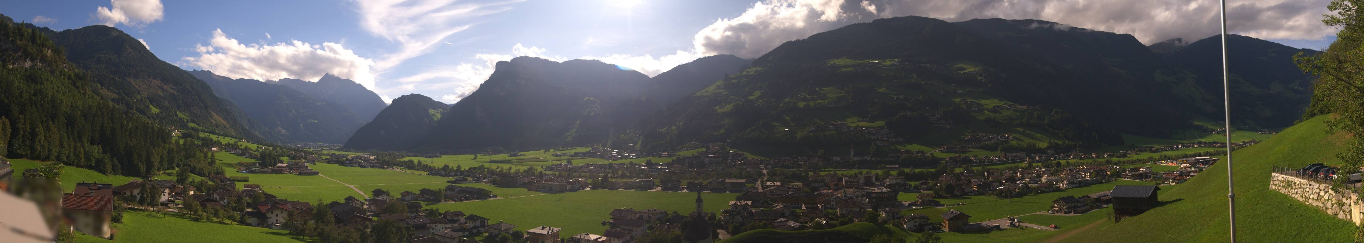 Archived image Webcam Panoramic View Mayrhofen