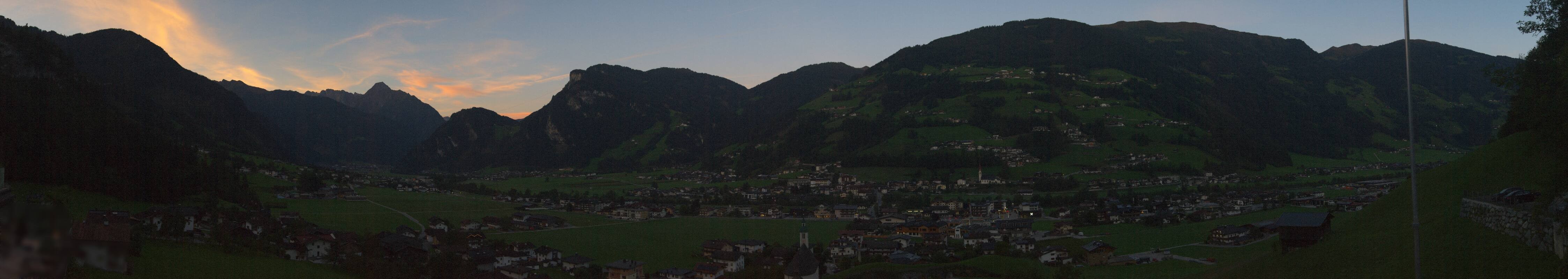 Archiv Foto Webcam Blick von Bichl auf Mayrhofen