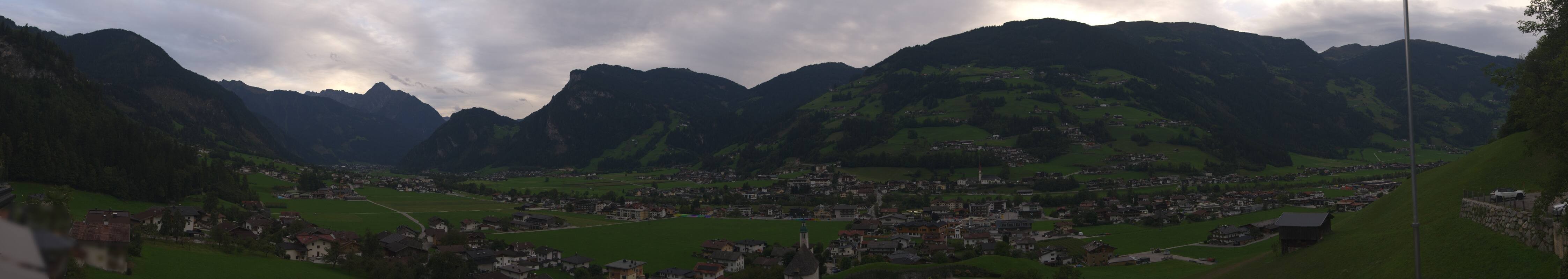 Archiv Foto Webcam Blick von Bichl auf Mayrhofen