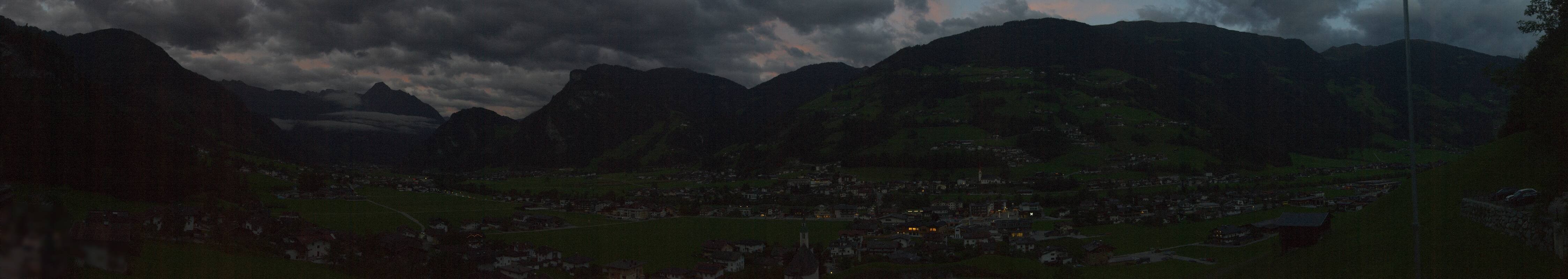 Archived image Webcam Panoramic View Mayrhofen