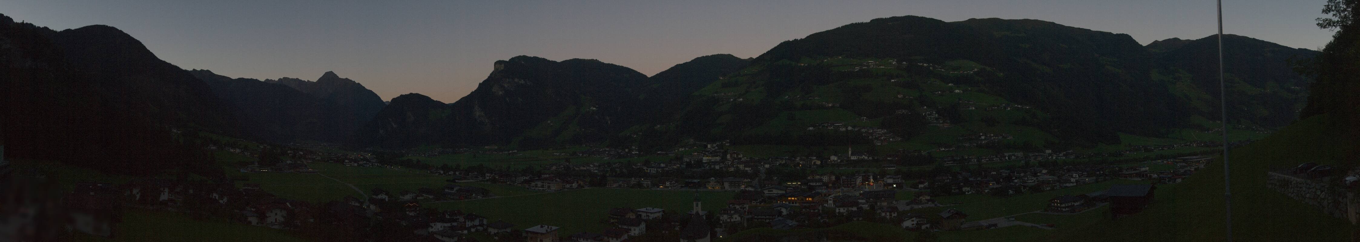 Archiv Foto Webcam Blick von Bichl auf Mayrhofen