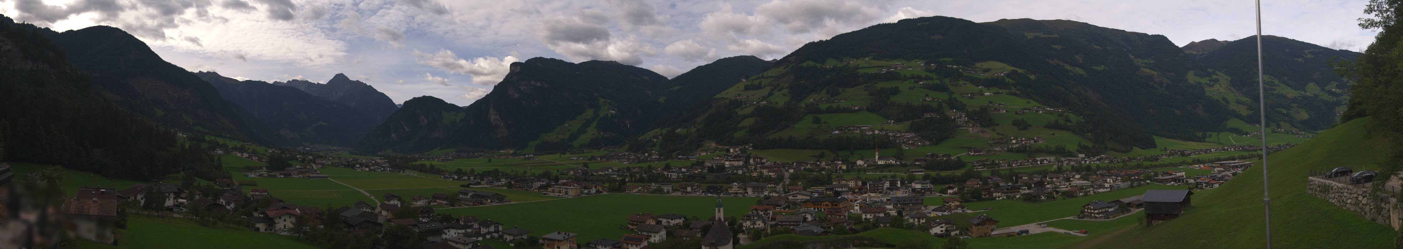 Archived image Webcam Panoramic View Mayrhofen